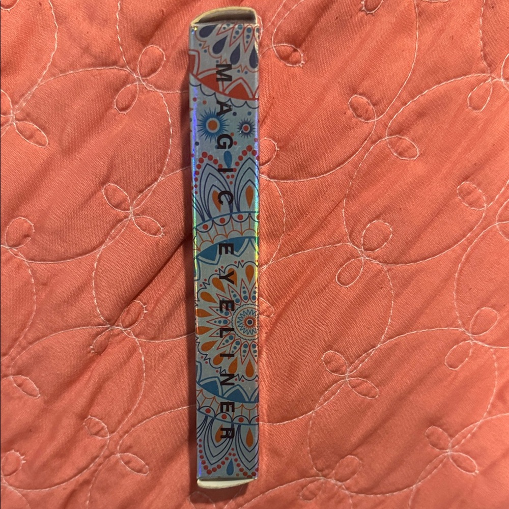 Colorful Patterned eye liner